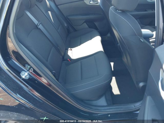 3KPF24AD1ME326593 KIA Forte Lxs