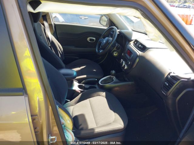 KNDJN2A26F7211057 KIA Soul