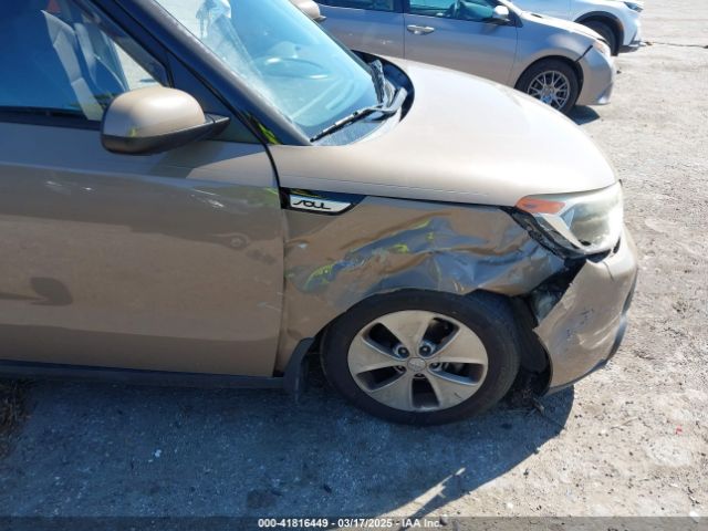 KNDJN2A26F7211057 KIA Soul
