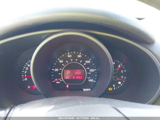 KNDJN2A26F7211057 KIA Soul