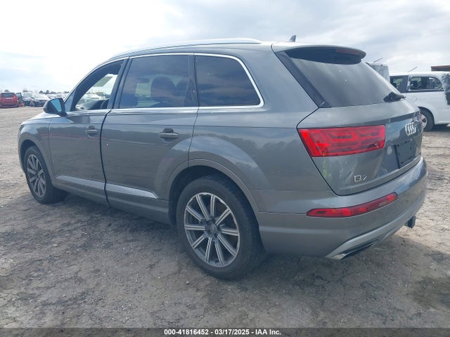 2017 AUDI Q7 WA1LAAF72HD016168 Photo 2