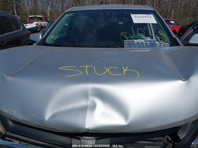 3GNAXUEVXMS102648 Chevrolet Equinox Awd Lt