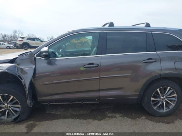 5TDJZRFH5HS391599 Toyota Highlander Xle