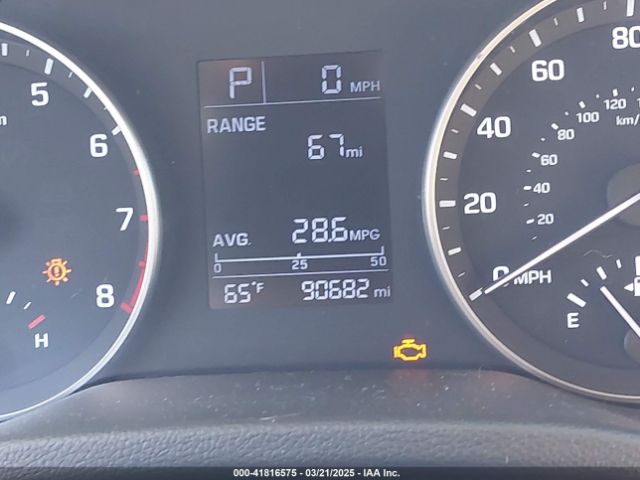 5NPD84LF8HH047843 Hyundai ELANTRA SE