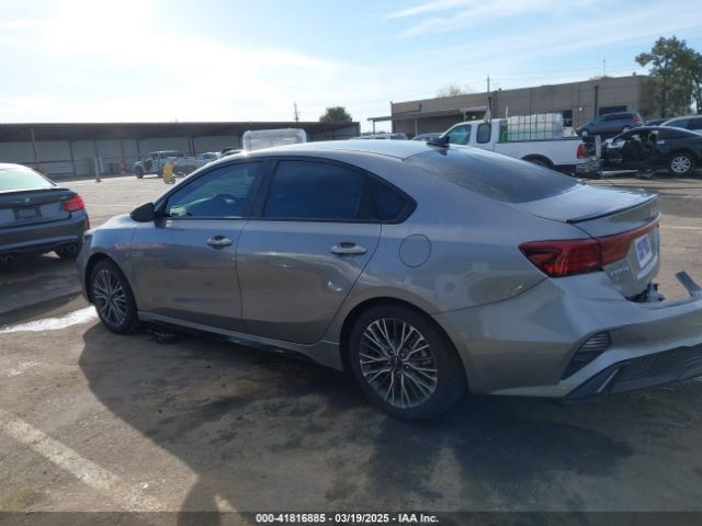 3KPF54AD6RE774262 KIA Forte Gt-line