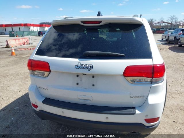 1C4RJFAG0JC197738 Jeep Grand Cherokee Laredo E 4x4