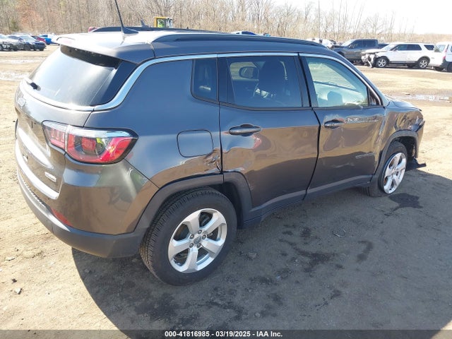 3C4NJDBB7LT168900 Jeep Compass Latitude 4x4