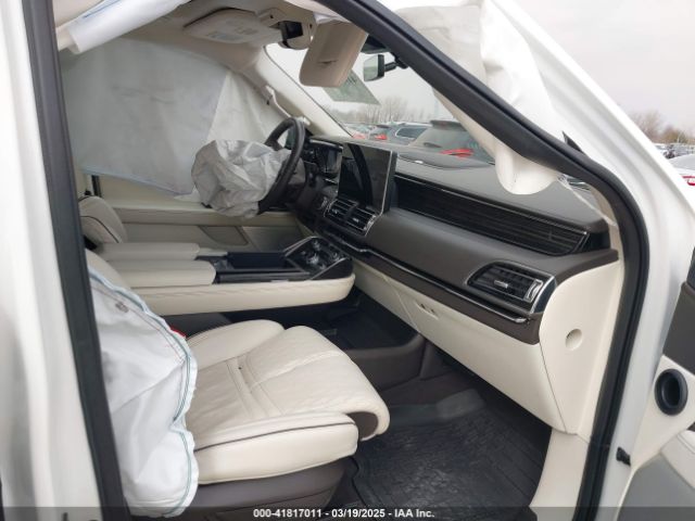 5LMJJ2TT7NEL03931 Lincoln Navigator Black Label
