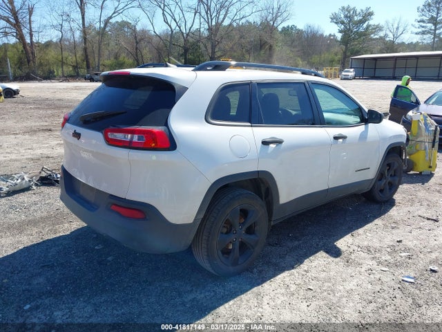 1C4PJLAB1HD240854 Jeep Cherokee Altitude Fwd