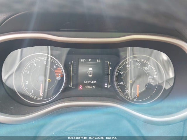 1C4PJLAB1HD240854 Jeep Cherokee Altitude Fwd