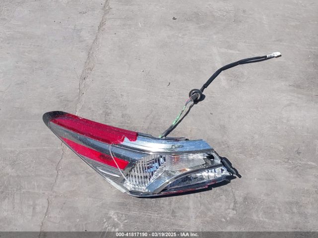 4T1B11HK9JU671495 Toyota CAMRY SE