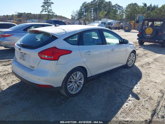 1FADP3N29GL266110 Ford Focus Titanium