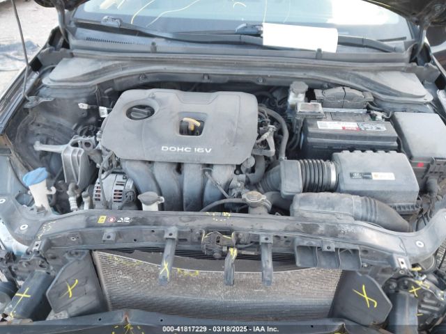 5NPD84LF9JH400256 Hyundai Elantra Value Edition