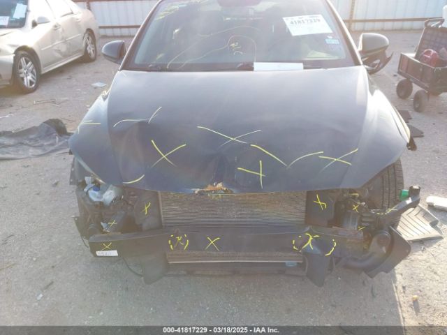 5NPD84LF9JH400256 Hyundai Elantra Value Edition