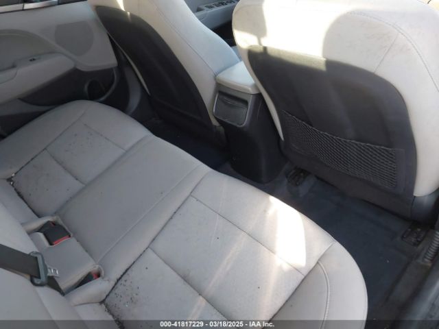 5NPD84LF9JH400256 Hyundai Elantra Value Edition