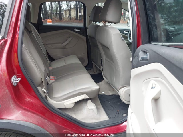 1FMCU9GX5GUC74771 Ford ESCAPE SE