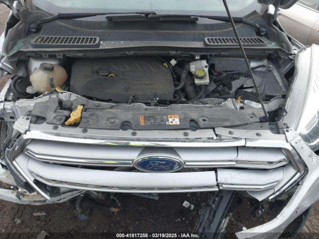 1FMCU9JD4HUD07761 Ford Escape Titanium
