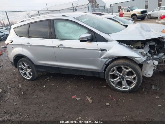 1FMCU9JD4HUD07761 Ford Escape Titanium