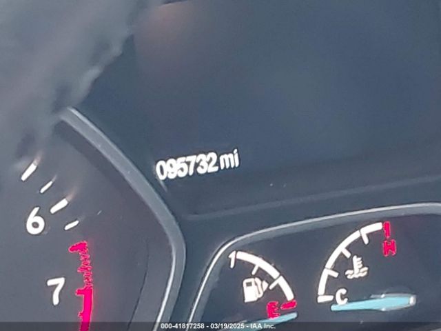1FMCU9JD4HUD07761 Ford Escape Titanium