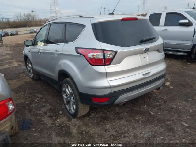 1FMCU9JD4HUD07761 Ford Escape Titanium