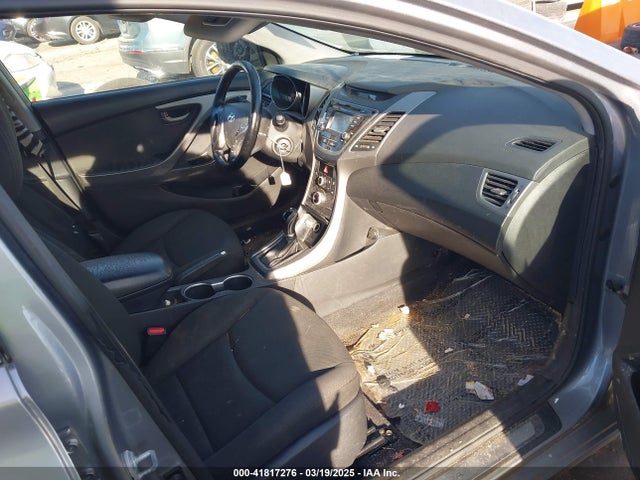 KMHDH4AE5FU224681 Hyundai ELANTRA SE