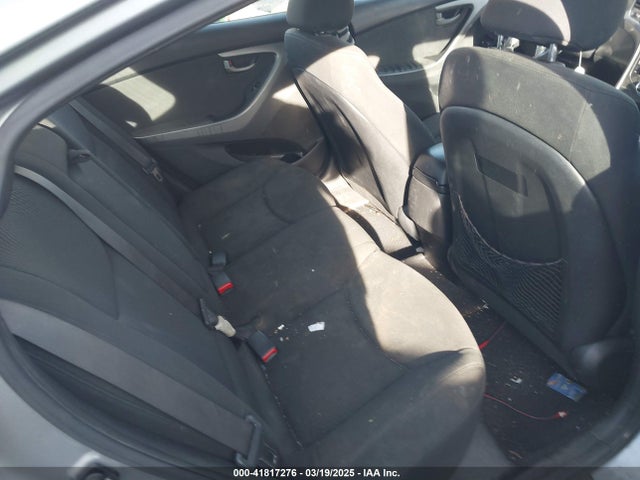 KMHDH4AE5FU224681 Hyundai ELANTRA SE