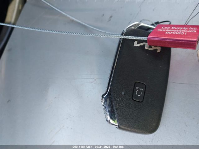 KNDEU2AA0P7452027 KIA SELTOS S
