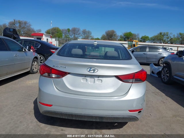 5NPDH4AE1GH792295 Hyundai ELANTRA SE