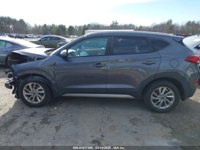 KM8J3CA45HU288936 Hyundai TUCSON SE