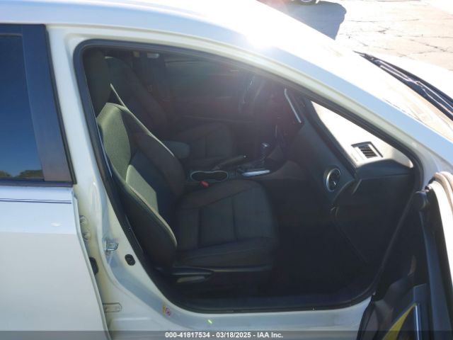 5YFBURHE0HP666505 Toyota COROLLA LE