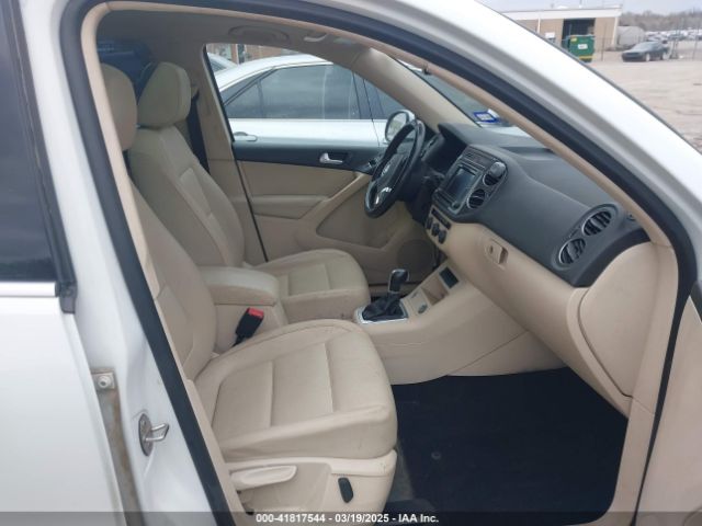 WVGBV7AX0GW550784 Volkswagen TIGUAN SE
