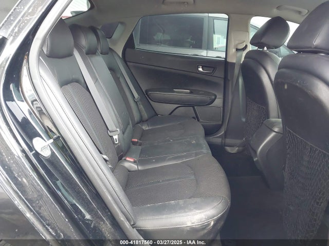 5XXGT4L36KG330178 KIA Optima S