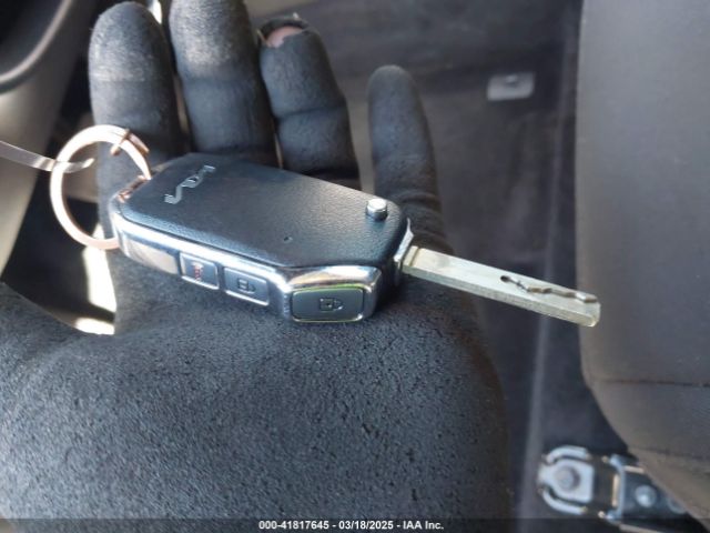 KNDPUCAF8P7144047 KIA Sportage