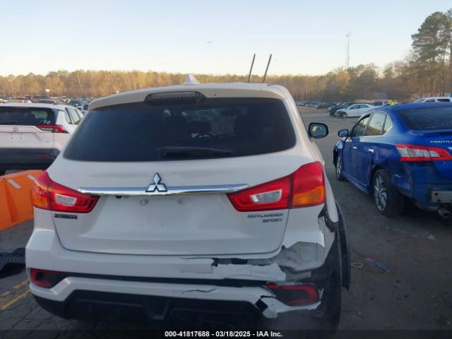 JA4AP3AW1JU024932 Mitsubishi Outlander Sport 2.4 Se