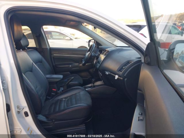JA4AP3AW1JU024932 Mitsubishi Outlander Sport 2.4 Se