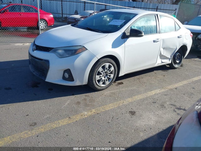 Toyota Corolla S 2016 5YFBURHE1GP366020 Image 2