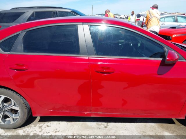 3KPF24AD9ME330665 KIA Forte Lxs
