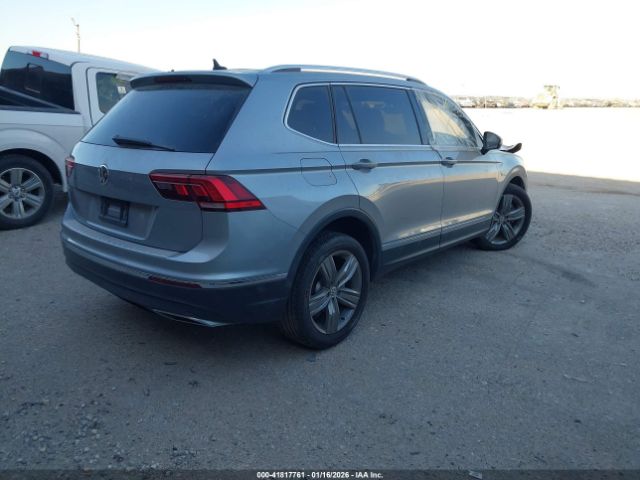 2021 VOLKSWAGEN TIGUAN 3VV3B7AX2MM013607 Photo 3