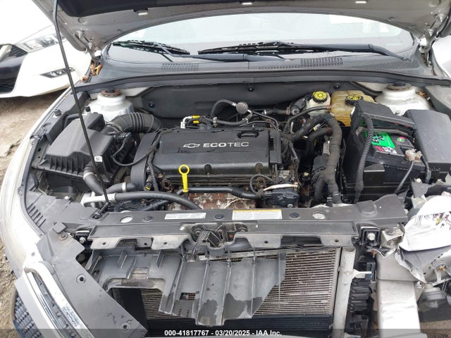 1G1PA5SG6E7275673 Chevrolet Cruze Ls Auto