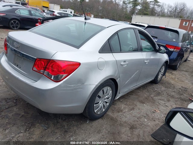 1G1PA5SG6E7275673 Chevrolet Cruze Ls Auto