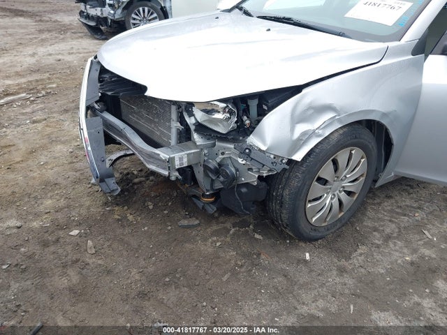 1G1PA5SG6E7275673 Chevrolet Cruze Ls Auto