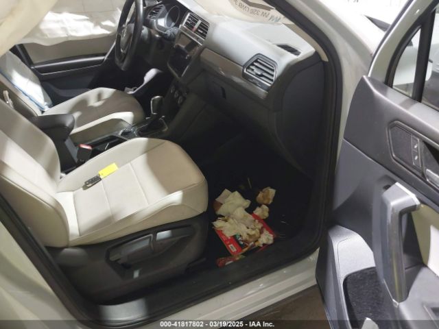 3VV2B7AX9JM201774 Volkswagen Tiguan 2.0t Se/2.0t Sel