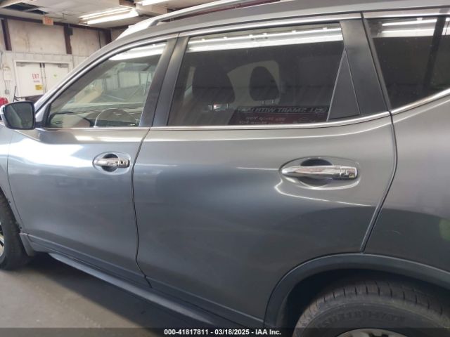JN8AT2MT5HW145107 Nissan ROGUE SV