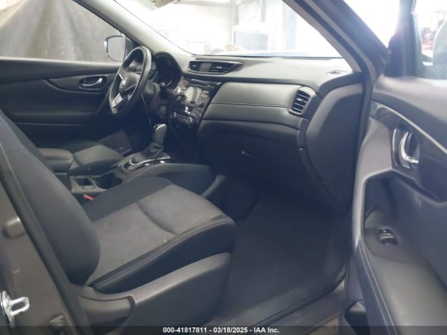JN8AT2MT5HW145107 Nissan ROGUE SV