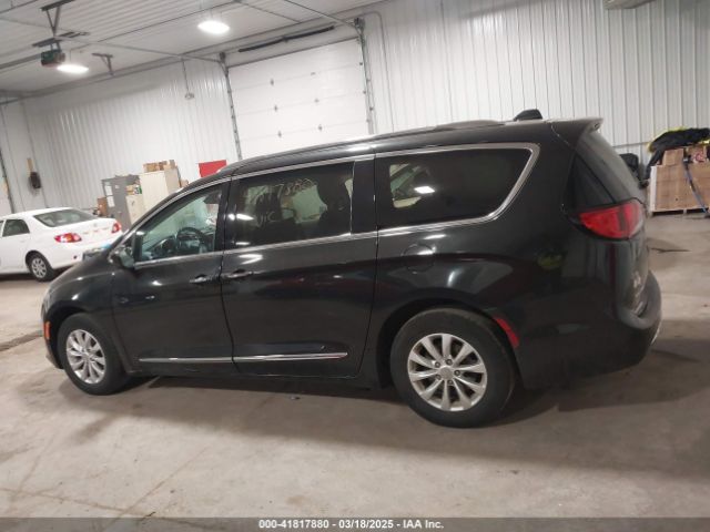2C4RC1BG2KR730791 Chrysler Pacifica Touring L