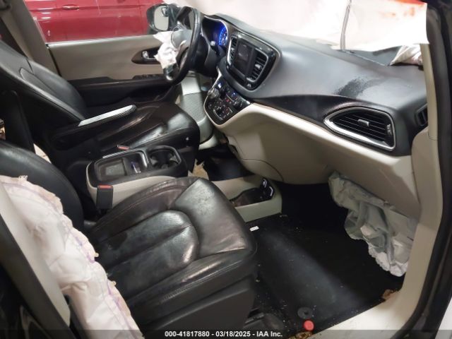 2C4RC1BG2KR730791 Chrysler Pacifica Touring L