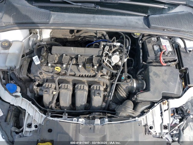 1FADP3K28GL364288 Ford FOCUS SE