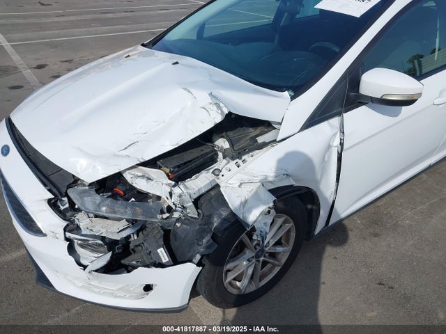 1FADP3K28GL364288 Ford FOCUS SE