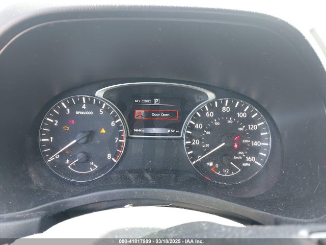 5N1DR2MM0JC654685 Nissan Pathfinder Sv