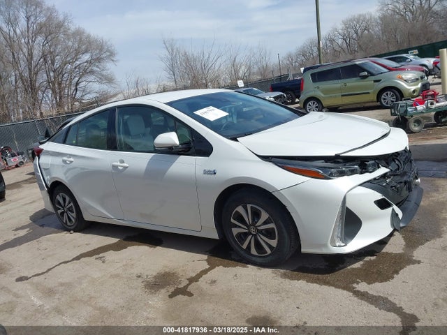 Toyota Prius Prime Premium 2017 JTDKARFP5H3067671 Image 13